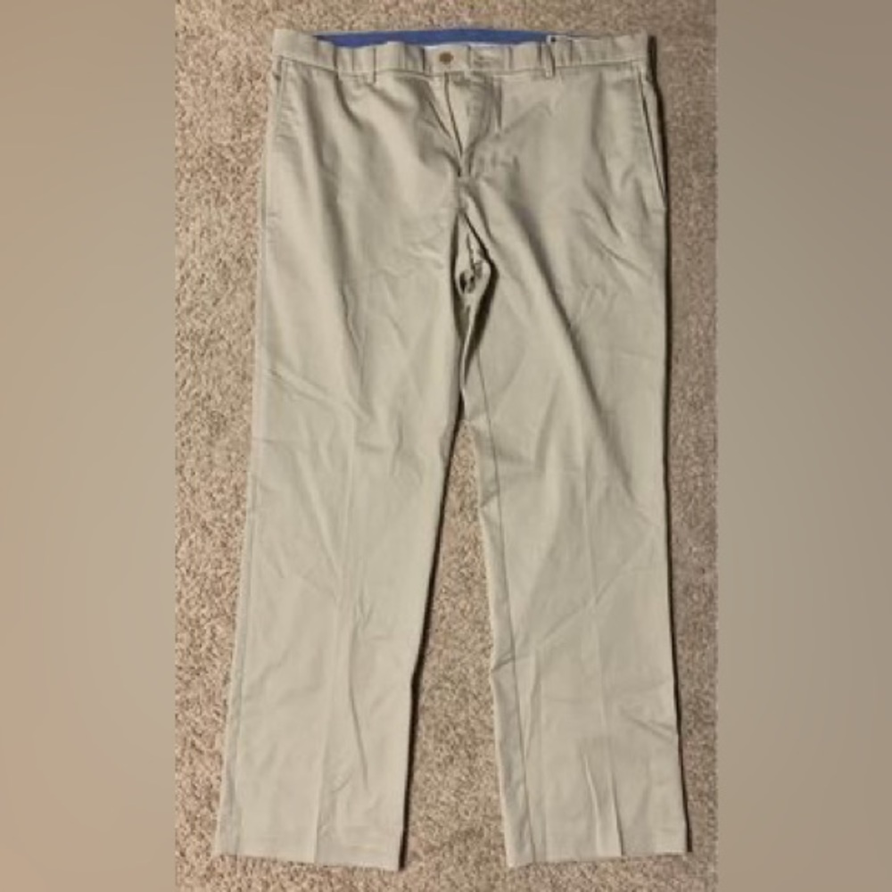Haggar Clothing Men’s 38x32 Khaki Dress Pants